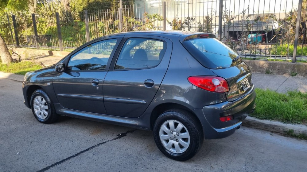 Peugeot 207 Compact XS 1.9 D — foto 6